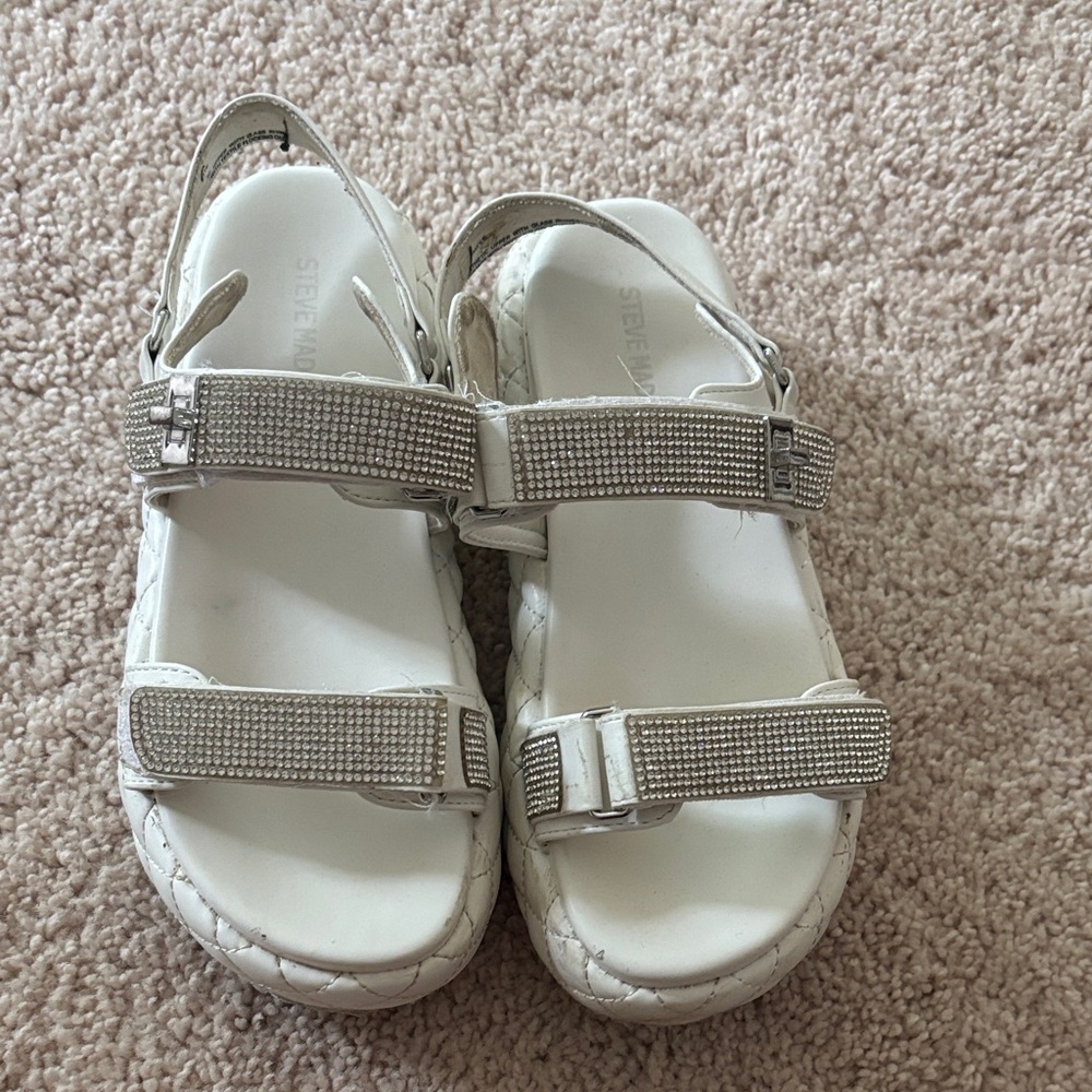 Steve Madden Kids White Sandals with Glittering Silver Straps